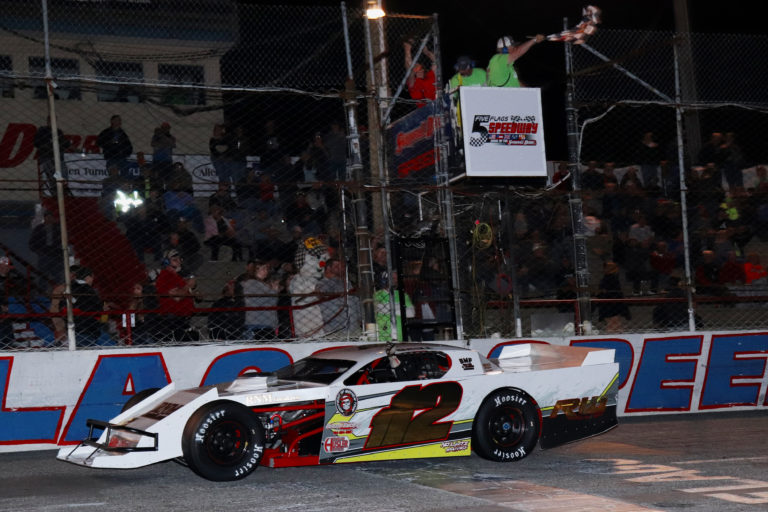 Who Wants to be the Leader? Grill Gets Third Derby Mod Victory